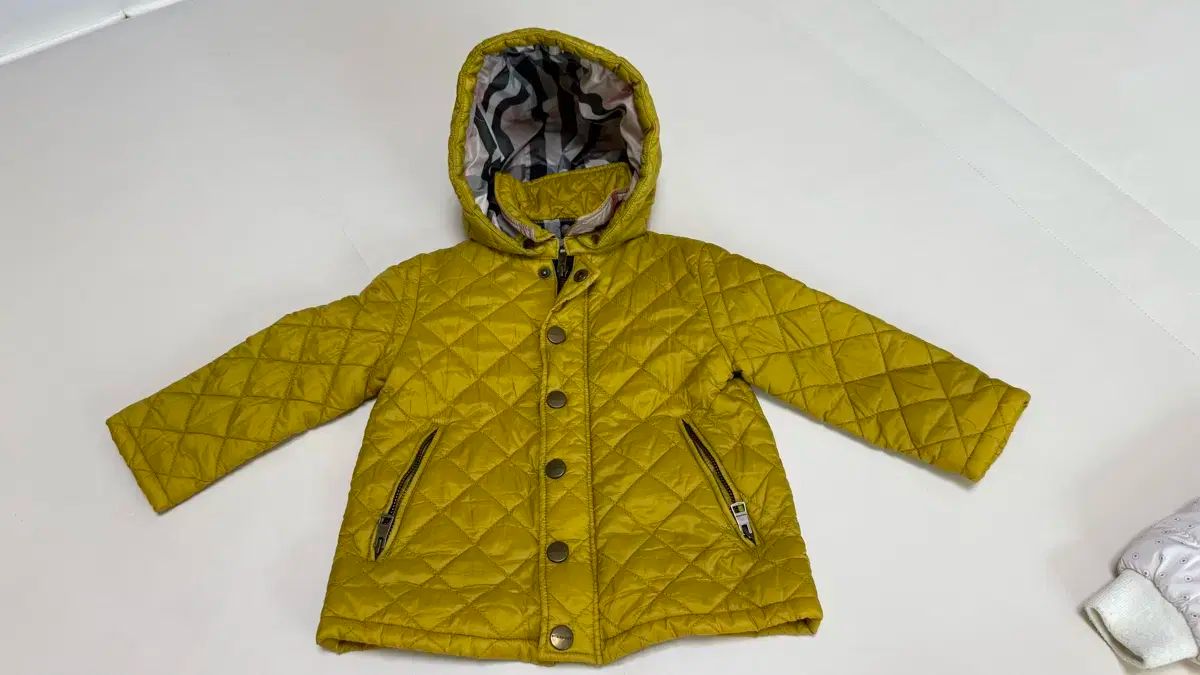 バーバリー キッズ キルティング ダウン 12m