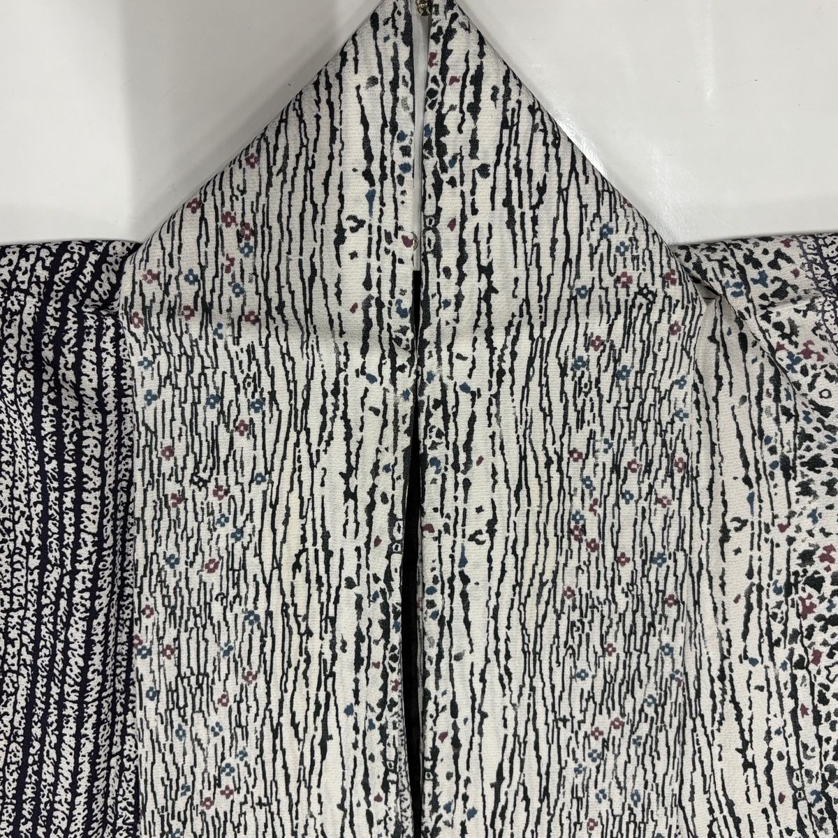 小紋 身丈152.5cm 裄丈64.5cm M 単衣 縦縞 幾何学模様 黒灰 正絹 美品  