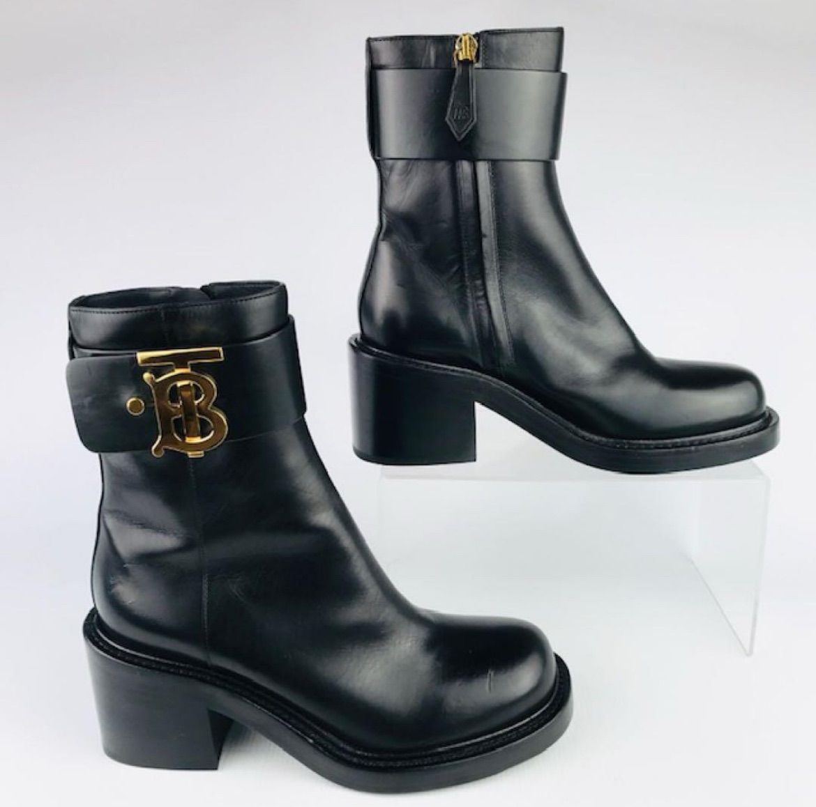 シューズ ブラック