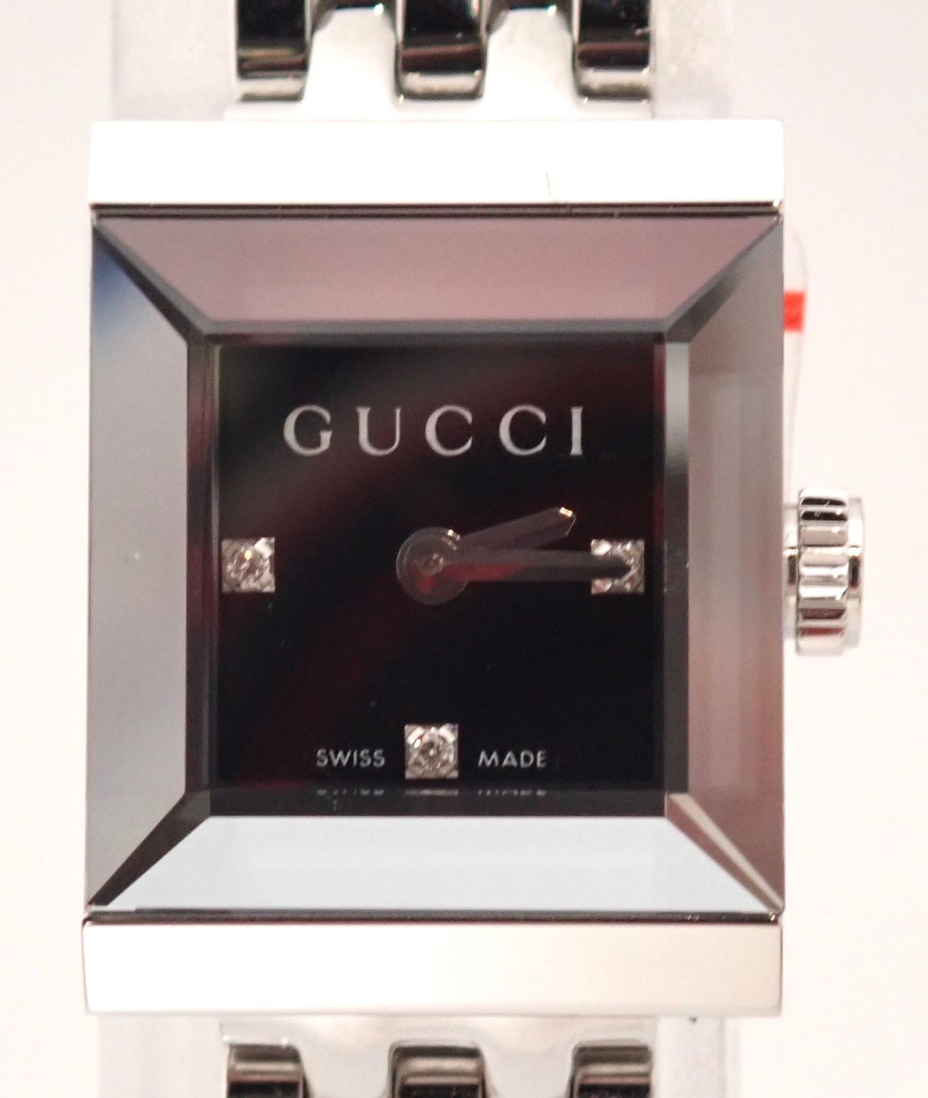 おのり　まとめ購入割引　GUCCI 3Pダイヤ　YA128507 稼働品 定価17万円↑新品 GUCCI グッチ Gフレーム YA128507 128.5 3P
