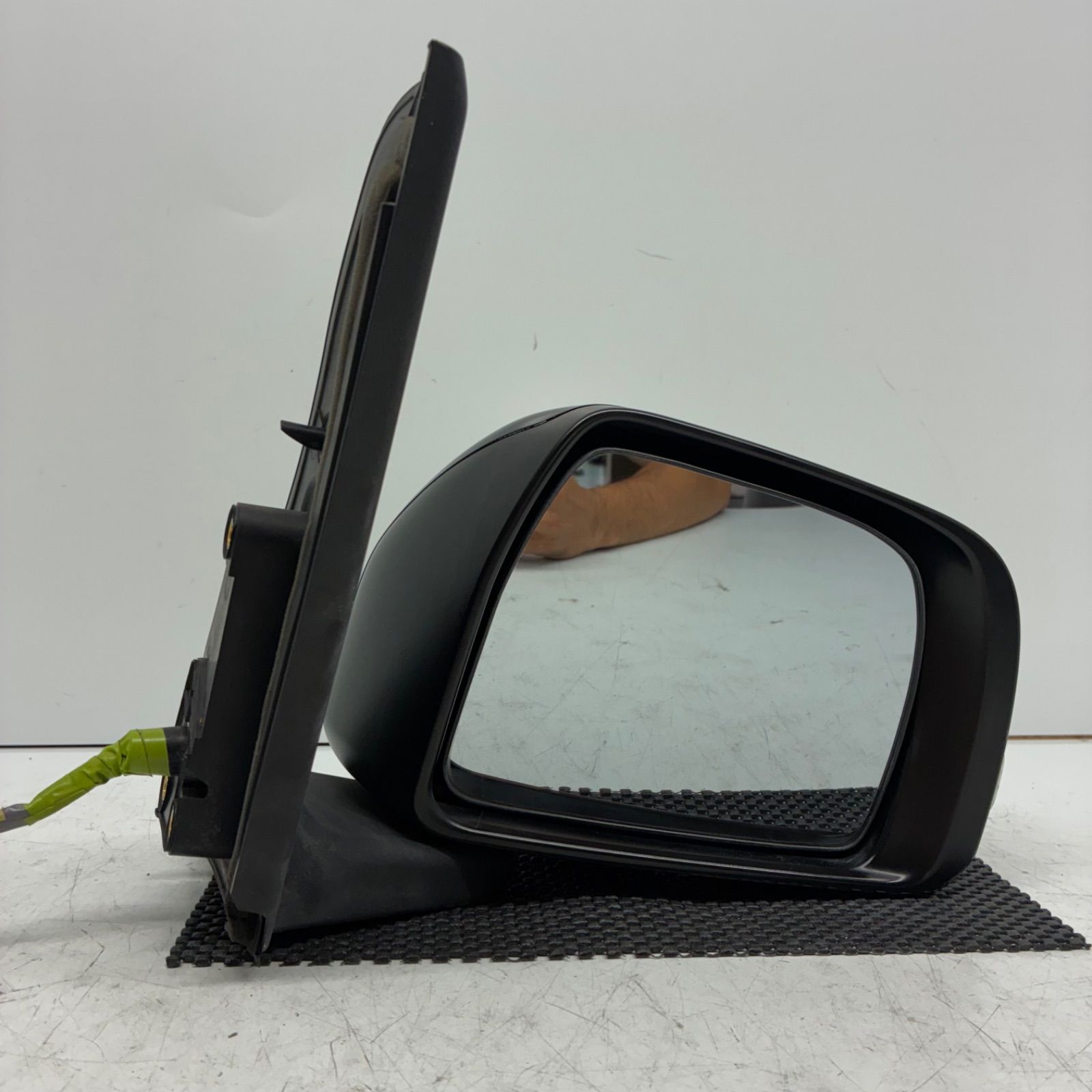 タントカスタム　L375S・L385S　純正ドアミラ－　左　7本線　パ－ル　567662　（GB-96） ダイハツ L375S L385S タント カスタム ドアミラー サイドミラー 右側