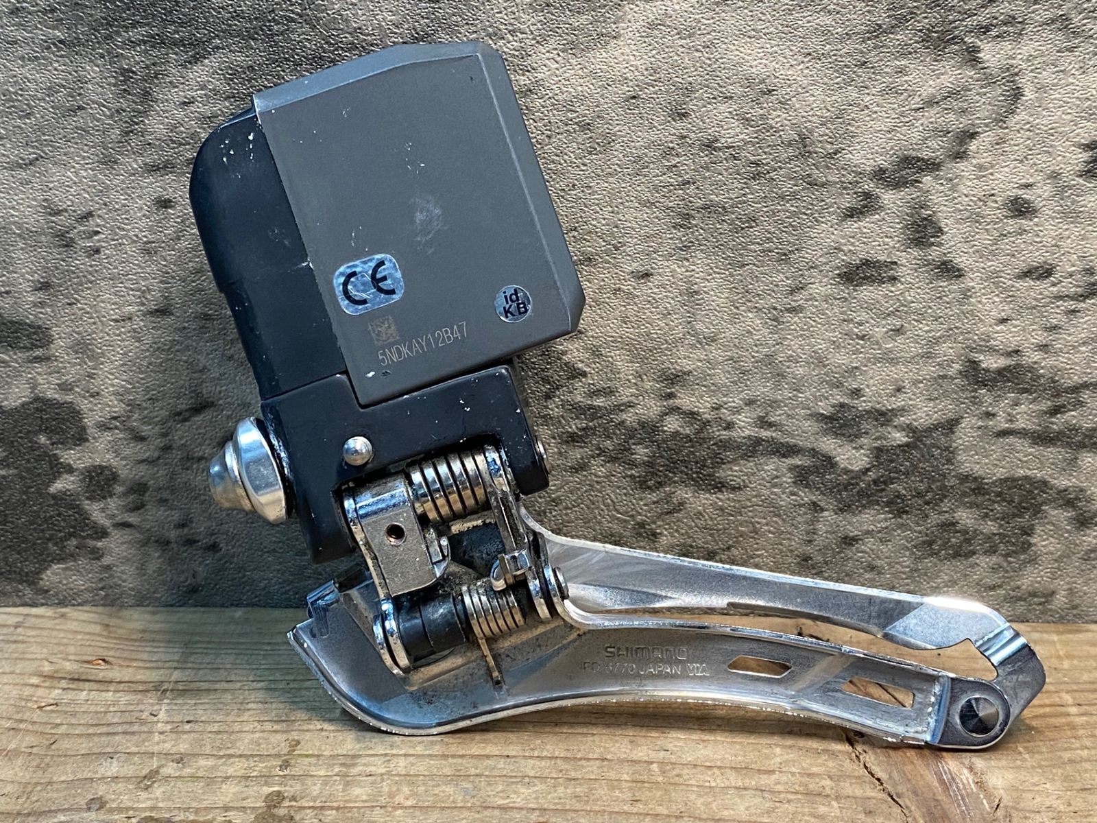 シマノ アルテグラDi2 RD-6770フロントディレーラー Shimano Ultegra