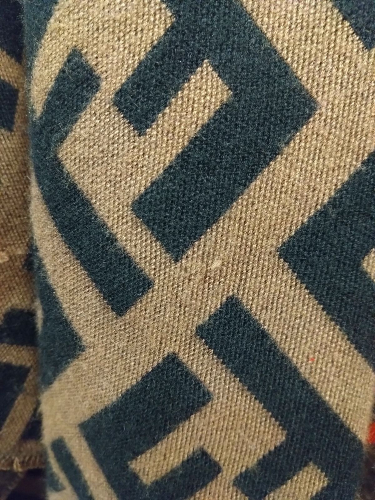 FENDI フェンディ ポンチョ ズッカ柄 ストール ブラウン FXX636 1107 FENDI フェンディ ポンチョ ズッカ柄 ストール ブラウン