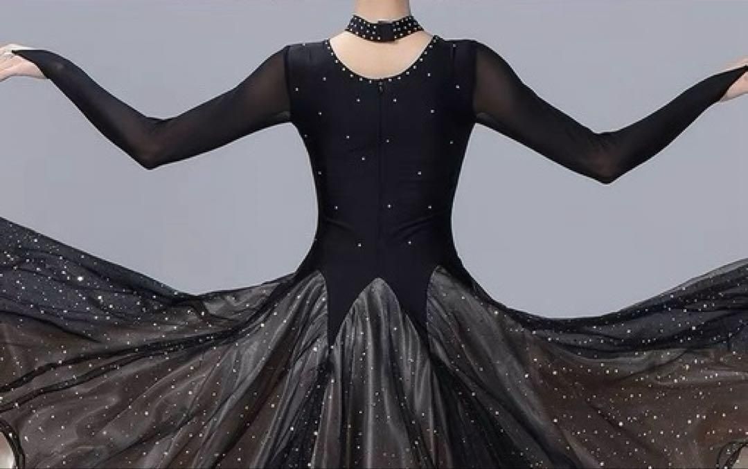 発表会やダンスパーティーに 個性的なデザイン