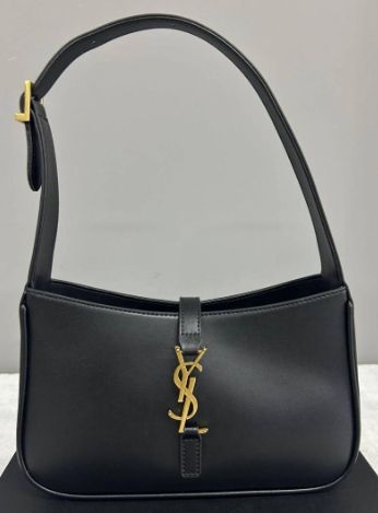 YSL Saint Laurent(サンローラン) ホーボーバッグ