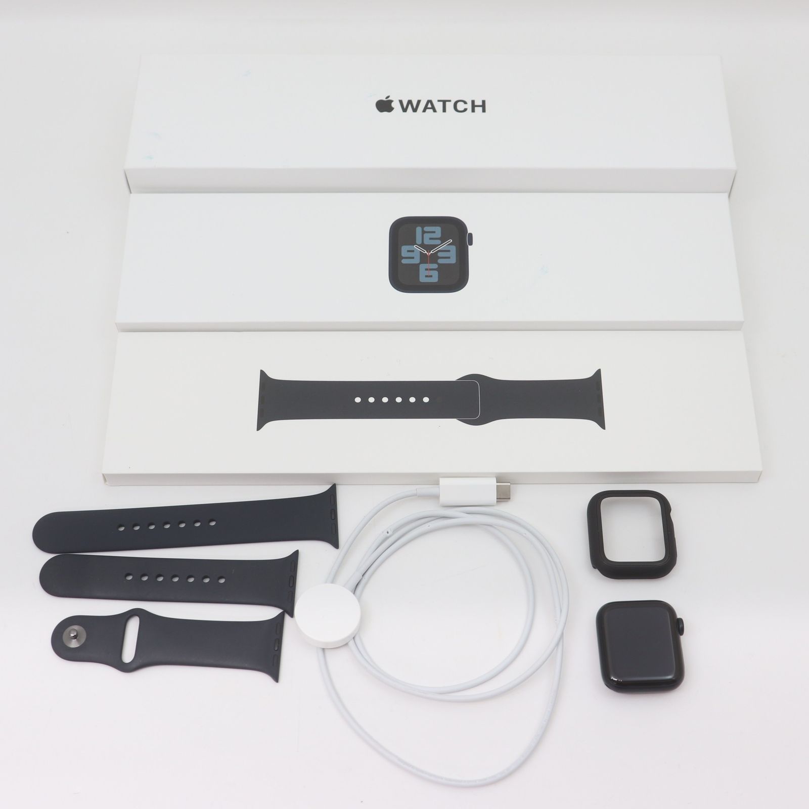 ITBGG2LQOPZD 正規品 Apple Watch SE アップルウォッチ 第2世代 GPSモデル 40mm MNJT3J/A ミッドナイト 箱 ベルト カバー バッテリー最大容量100％