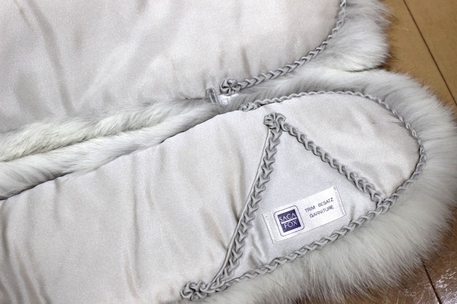 S 08 サガ フォックス SAGA FOX ショール マフラー 太 毛皮 襟巻き 成人式 レディース 振袖 着物 和服 ♥に近い