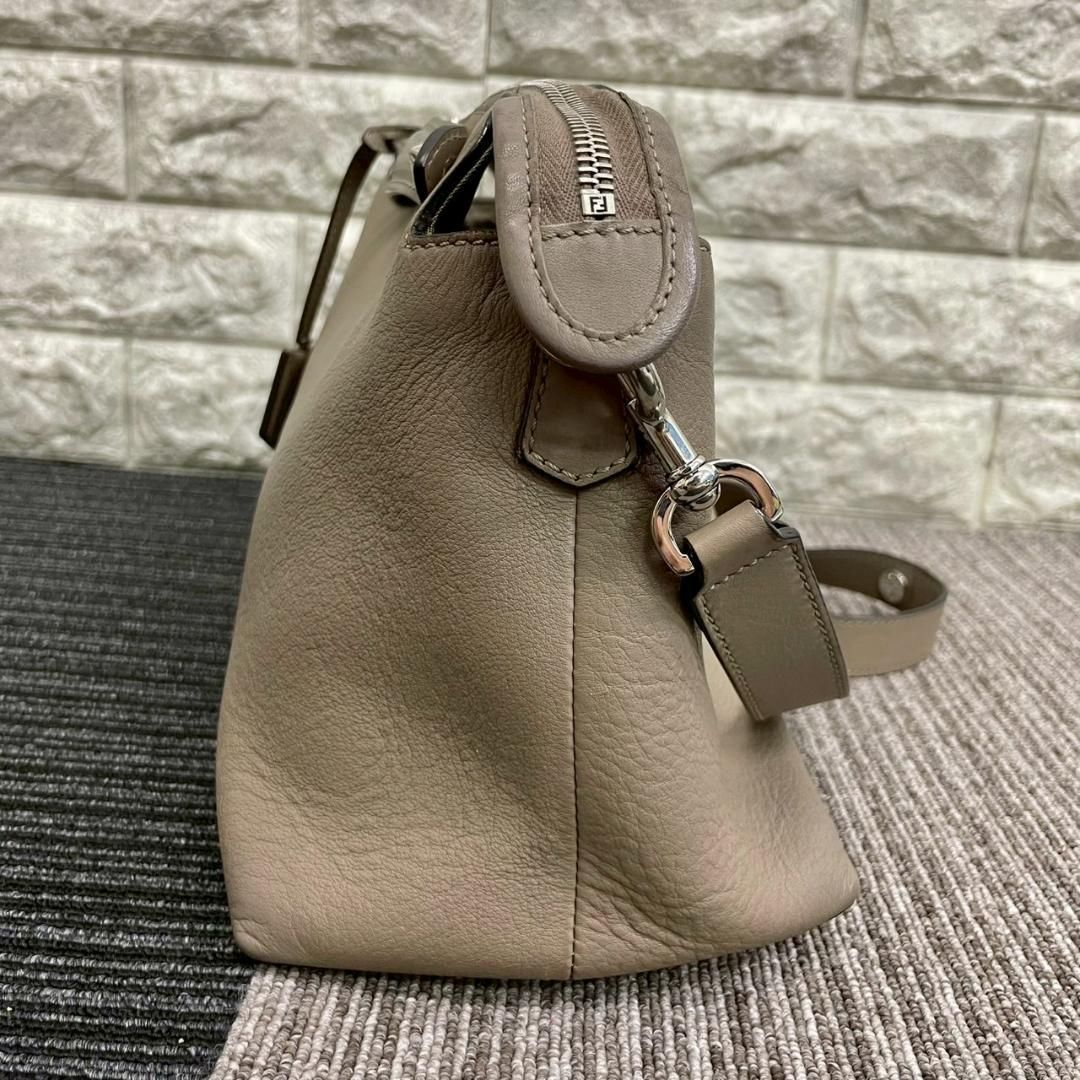 FENDI フェンディ