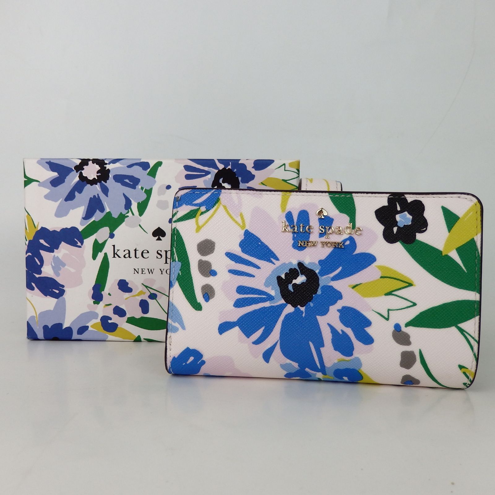 kate spade new york】ケイトスペードニューヨーク 花柄 二つ折り財布