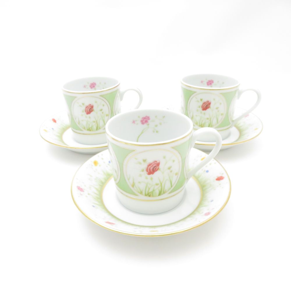 オイルクレンザー、ソープ、エッセンス、ミルクローション、ソープネット　各1本 オイルクレンザー、ソープ、エッセンス、ミルクローション、ソープ