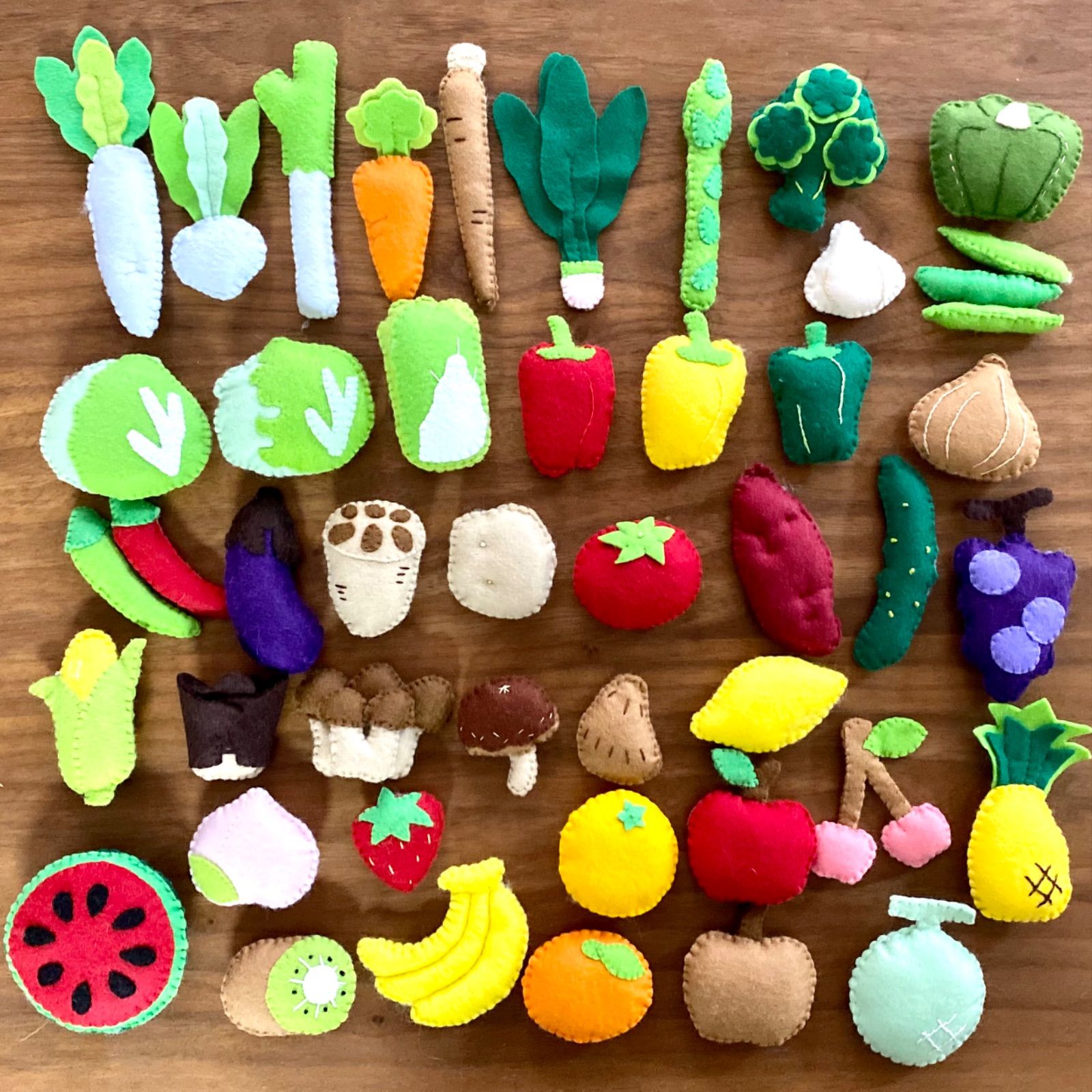 フェルト おままごと 野菜 果物 みーたろー様専用ページ - 知育玩具