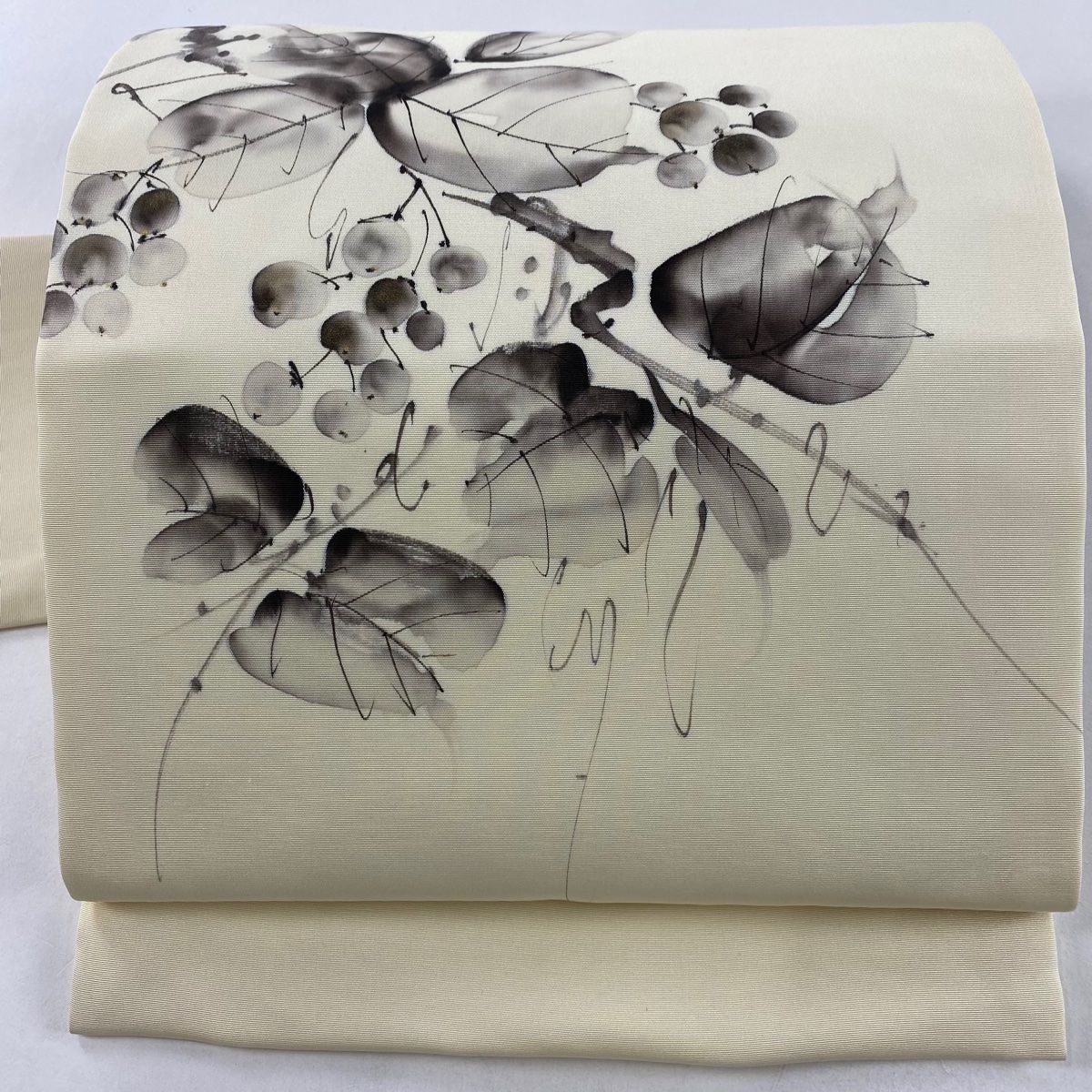 開き名古屋帯 美品 秀品 夏帯 縦絽 渦潮 波頭 ベージュ 正絹 中古 開き名古屋帯 美品 秀品 夏帯 縦絽 渦潮 波頭 ベージュ 正絹 中古