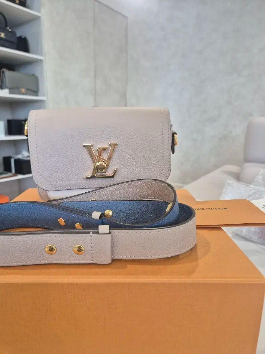 Louis Vuitton(ルイヴィトン) ロック・ミー・テンダー - メルカリ