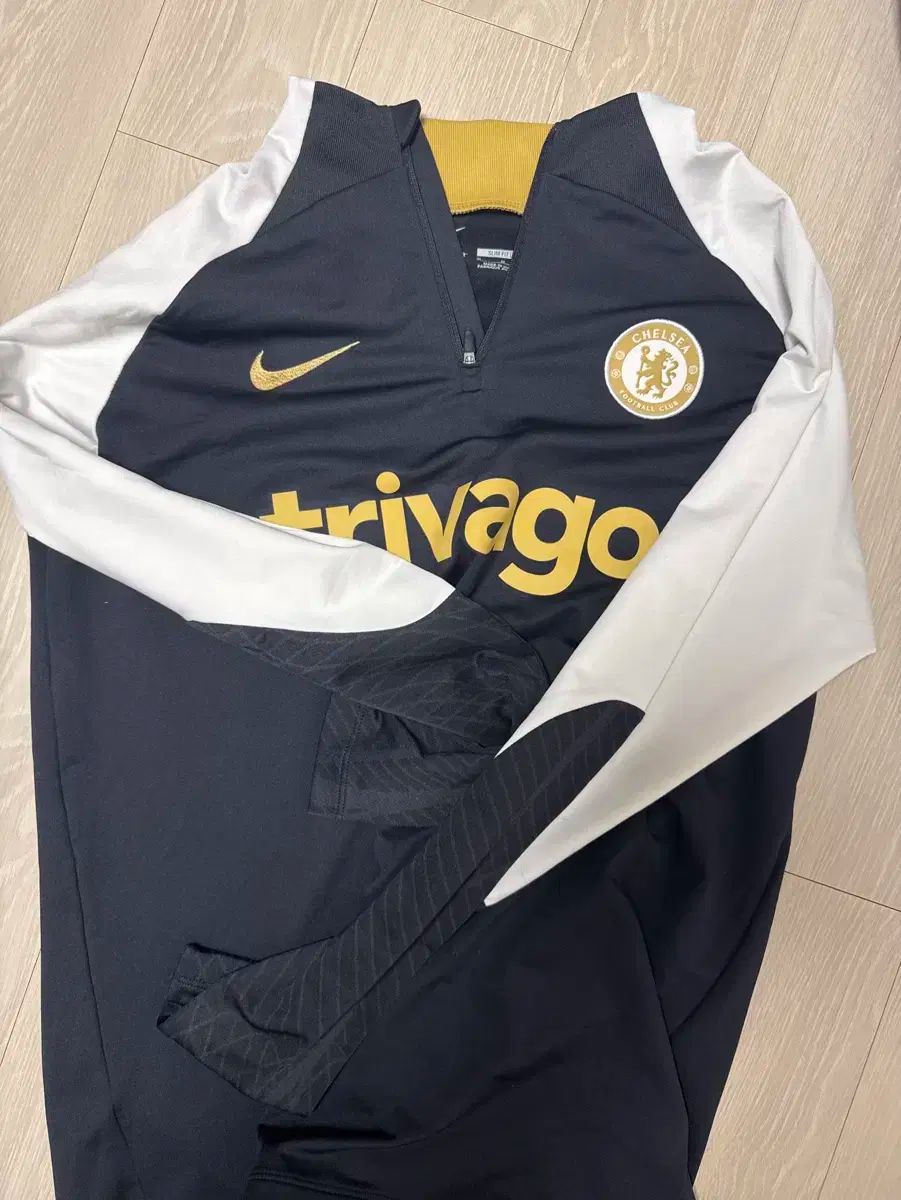チェルシー FCスウェットトレーニングジャージ チェルシー 25-26 Dri-FIT Strike ドリルトップ＆KPZパンツ 上下