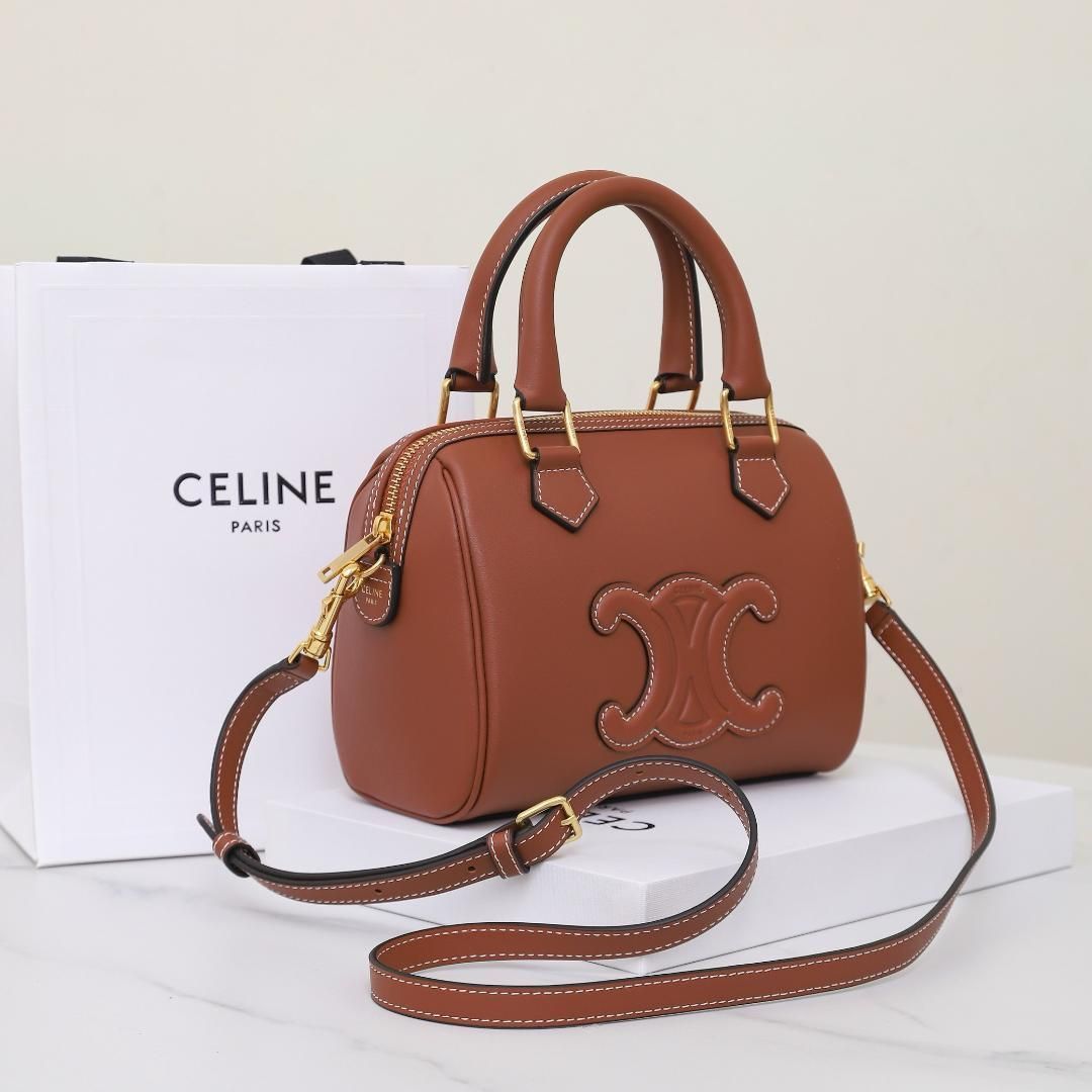 卍 CELINE
