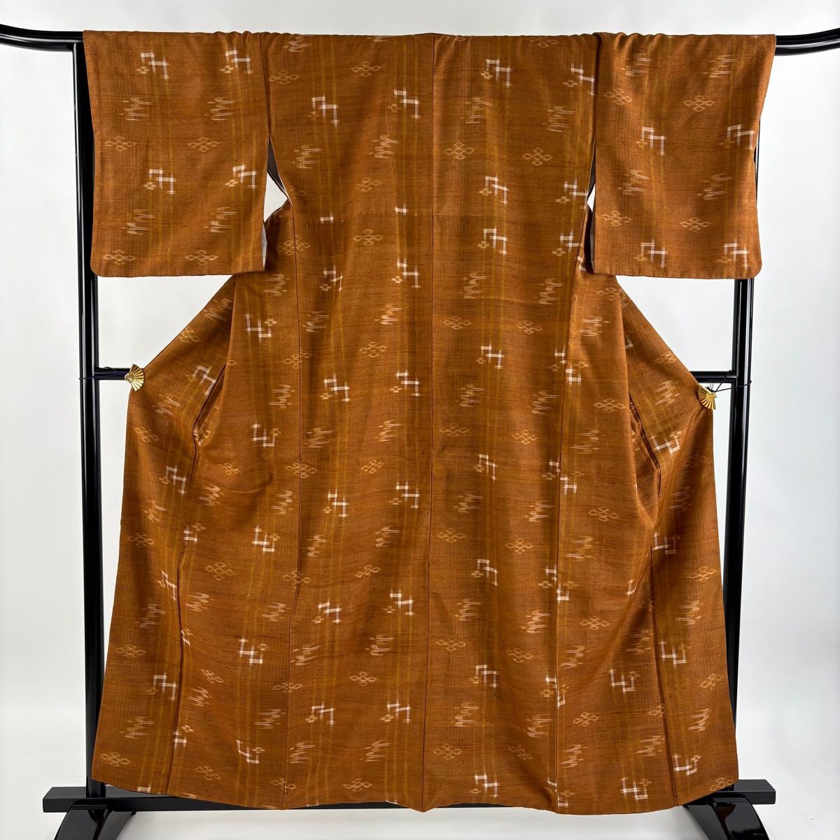 紬 身丈160cm 裄丈68cm L 袷 燕 絣柄 茶色 正絹 美品 秀品