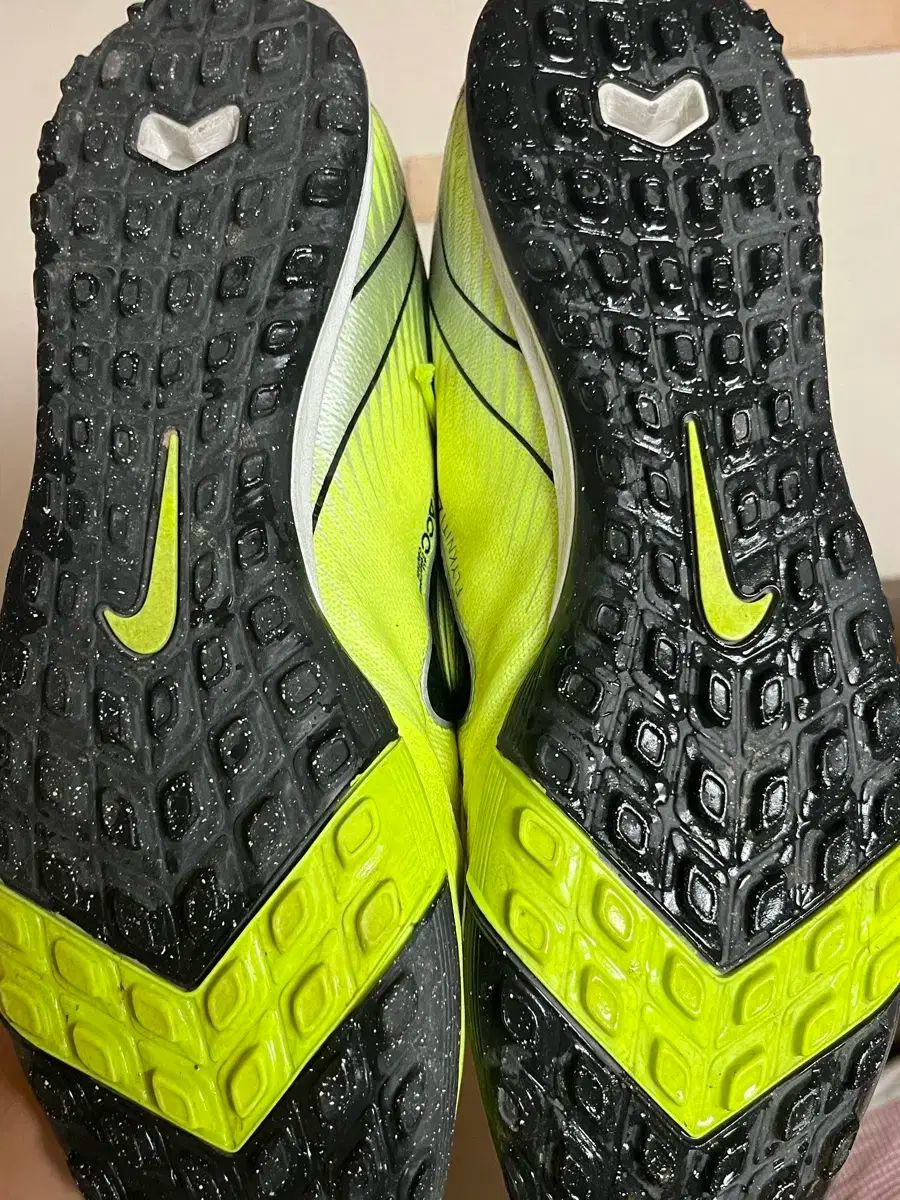 NIKE ナイキ マーキュリアル 16 プロ tf 300