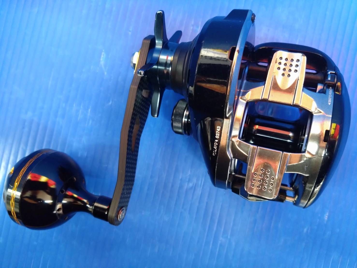 シマノ 17グラップラー 小売業者 300HG 両軸 ジギング 人気モデル