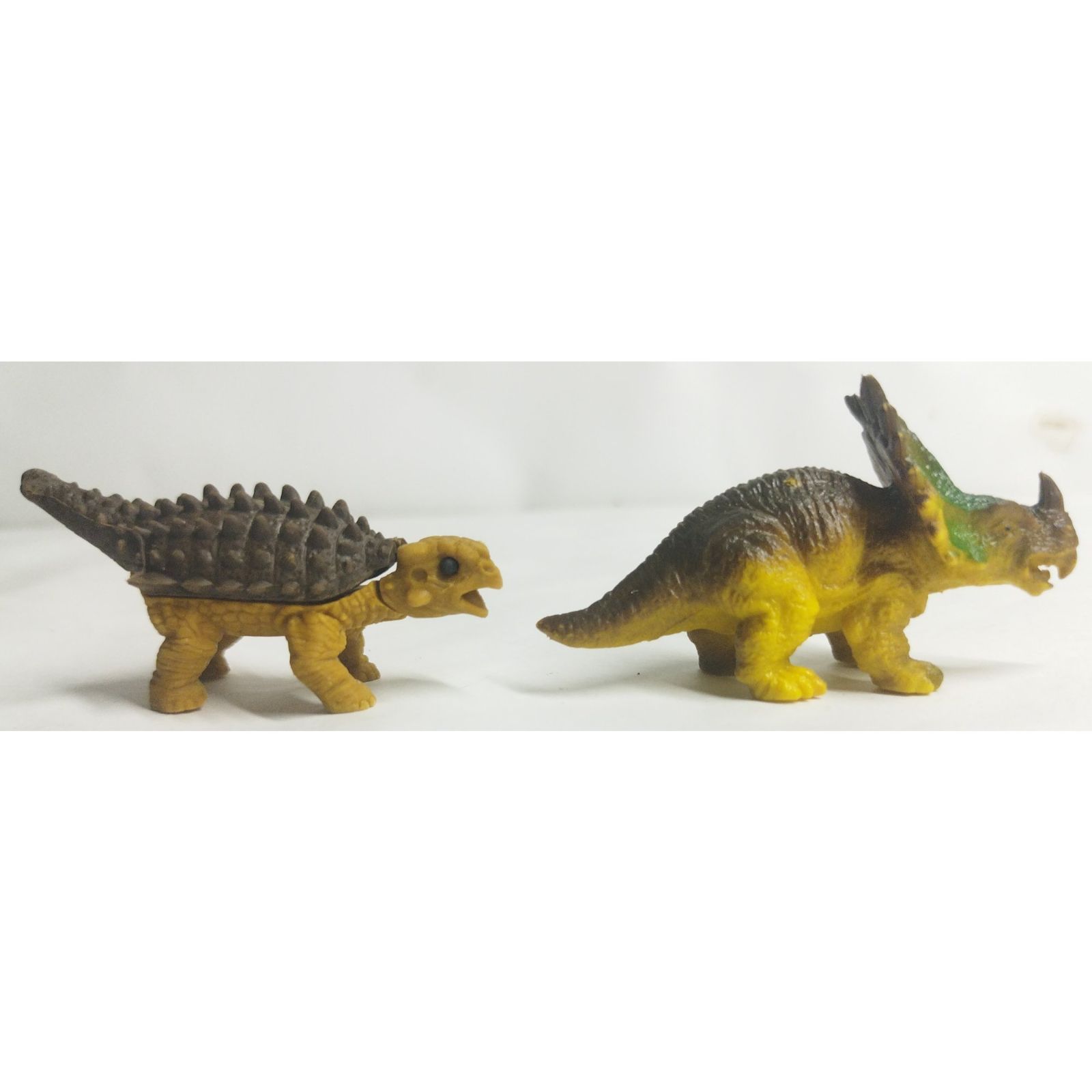 【お盆限定値下げ】動物の惑星 恐竜 フィギュア トリケラトプス&アンキロサウルス Amazon.co.jp: 動物の惑星 恐竜シリーズ アンキロサウルス
