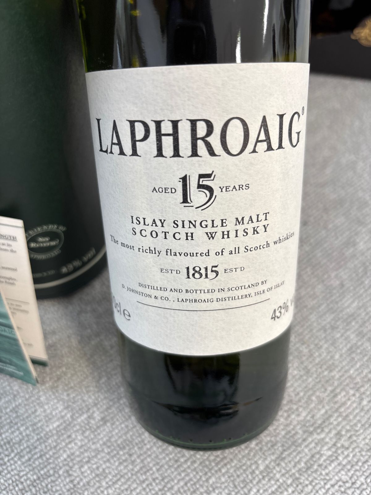 ラフロイグ15年 旧ボトル 700ML 箱付き - メルカリ
