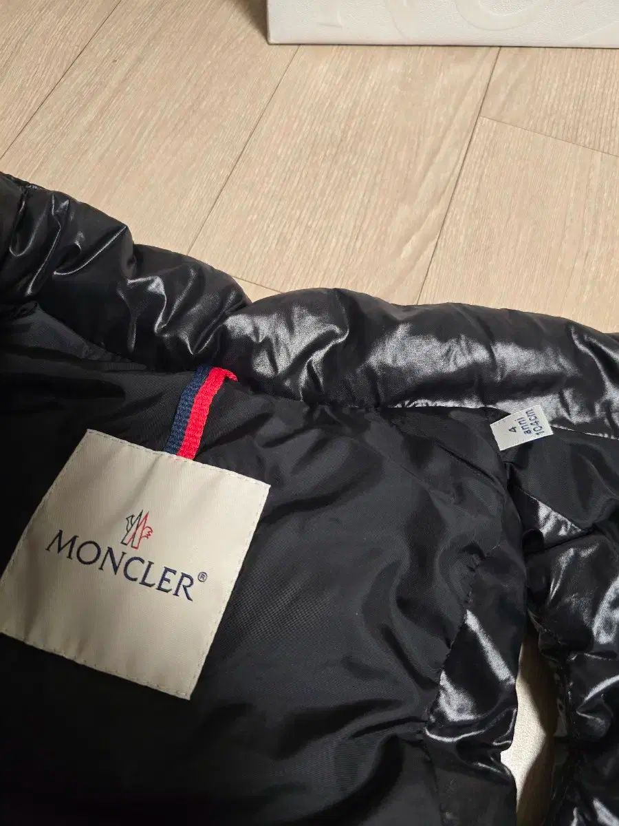 ダウンベスト 4