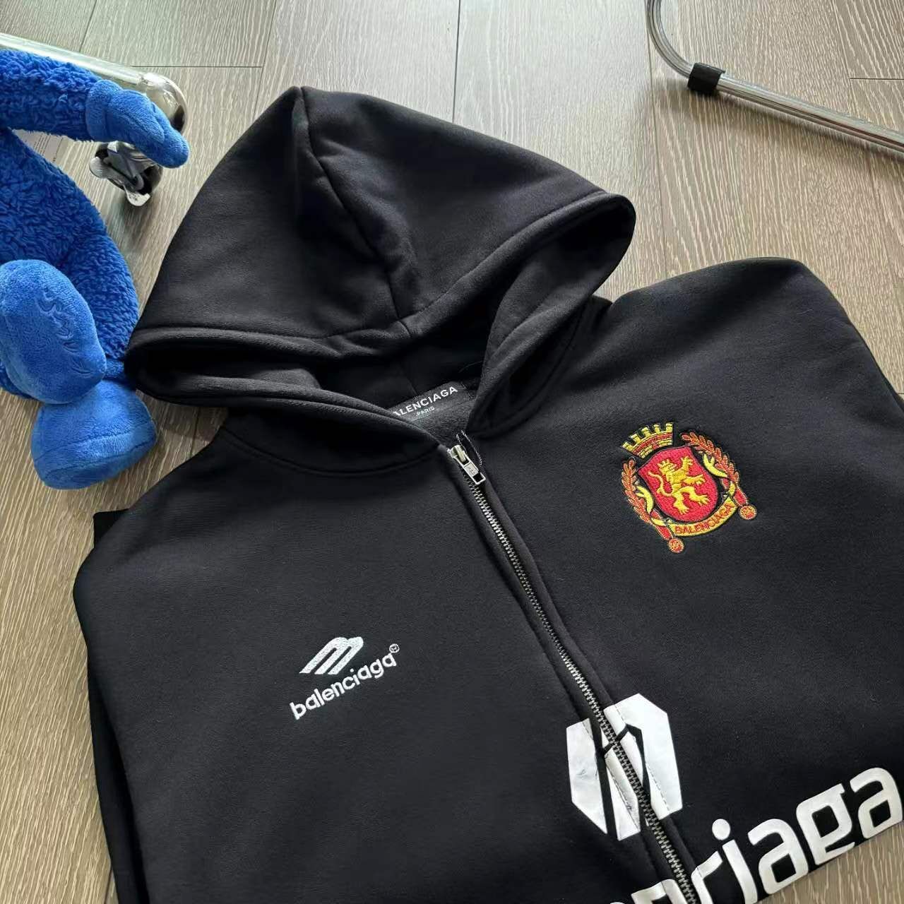 BALENCIAGA SOCCER TOKYO ZIP HOODIE ブラック BALENCIAGA SOCCER TOKYO ZIP HOODIE ブラック - メルカリ
