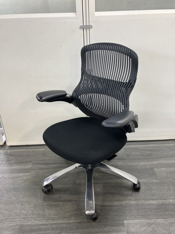 品 Knoll ノール 可動肘付ジェネレーションチェア ブラック