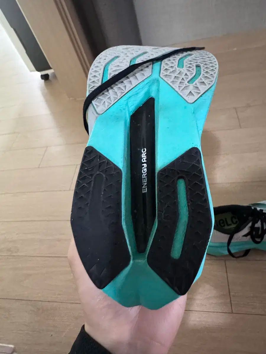 ニューバランス フューエルセル