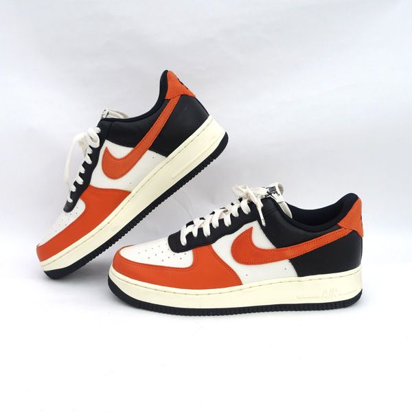 (新品未使用です) NIKE Air Force1ナイキクラシックです エア フォース 1 日本未発売 NIKE AIR FORCE '07 