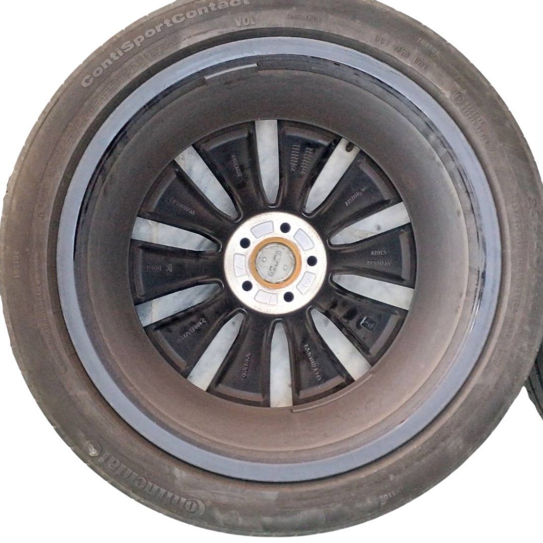 VOLVO　V90 250/40 R19  純正アルミホイール　タイヤ5分山 VOLVO ボルボ V90 255/40 R19 純正アルミホイール タイヤ5分山 - メルカリ