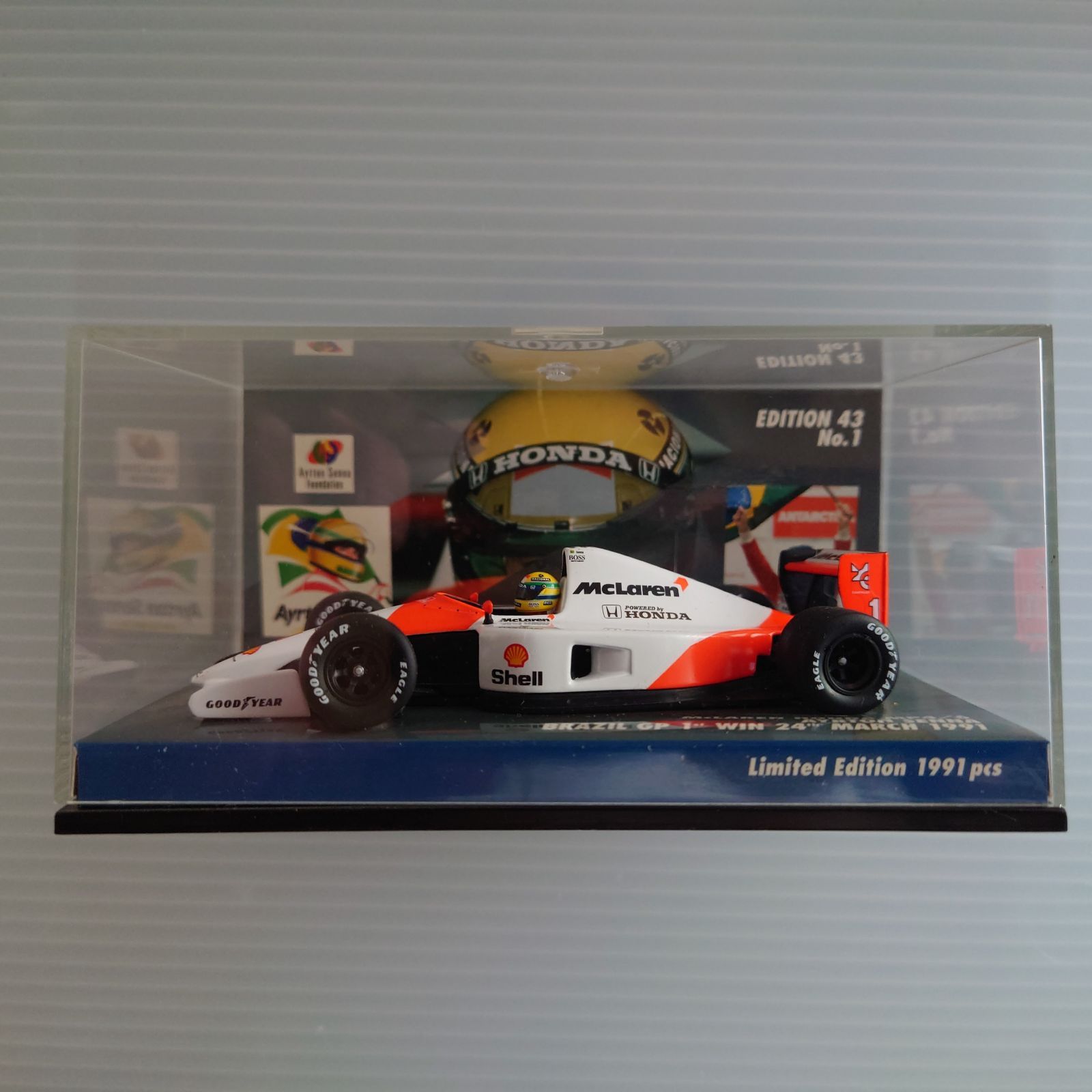 1008台限ミニチャンプス1/43 アイルトン・セナ MP4-6 レインタイヤ