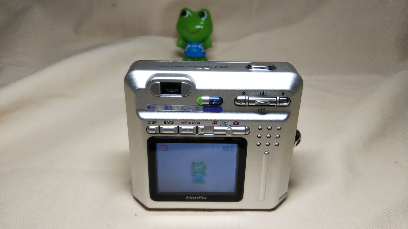 FUJIFILM FinePix F420 コンパクトデジタルカメラ フジフィルム