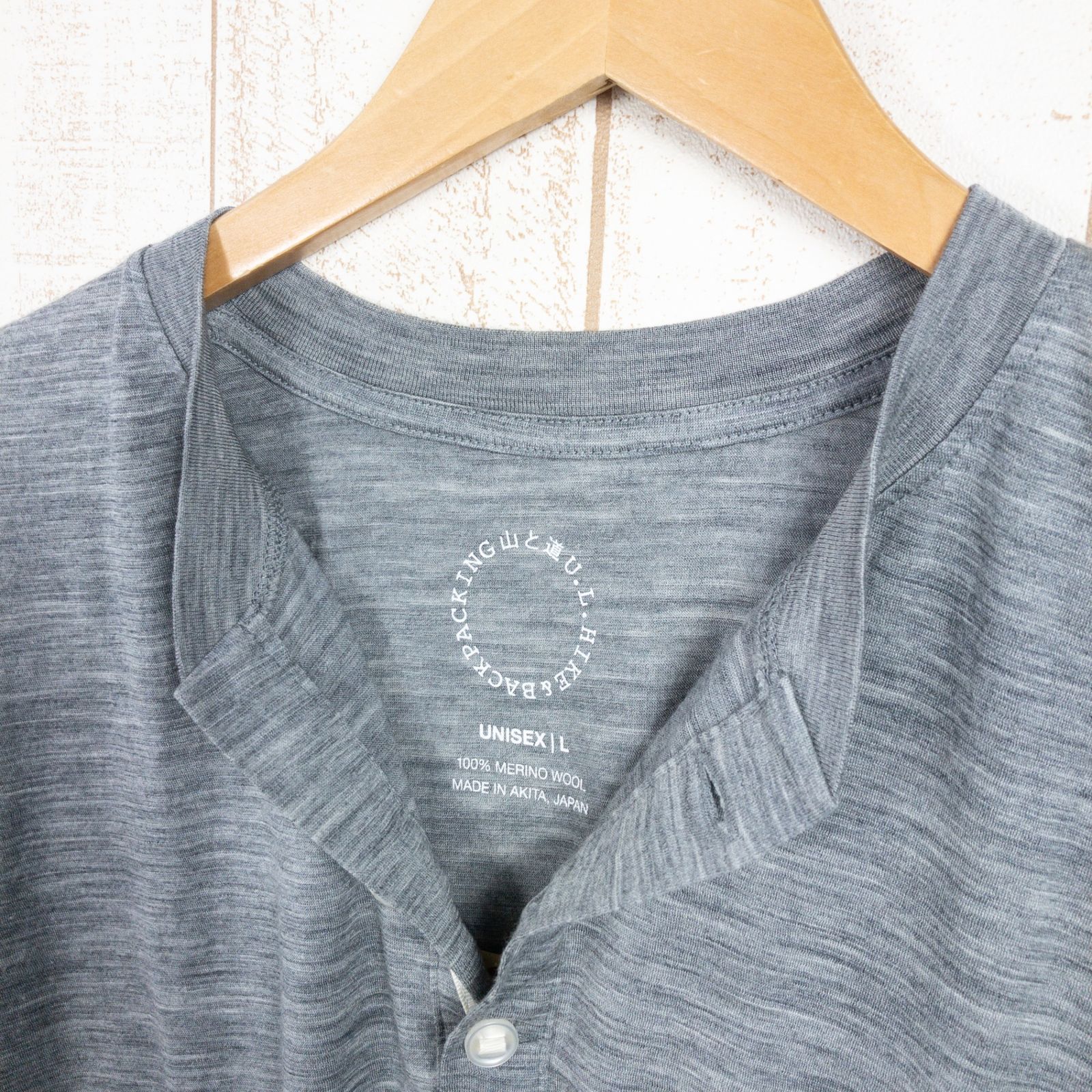 山と道100% Merino Light Henley チャコール