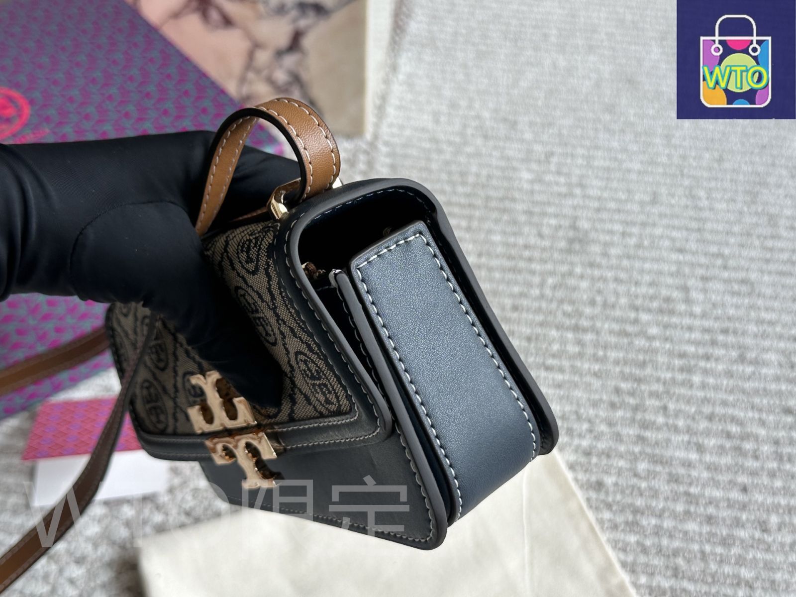 新品未使用☆箱付き☆トリーバーチ☆今年購入☆12300円 トリーバーチ TORY BURCH バッグ （ブラウン） -アウトレット