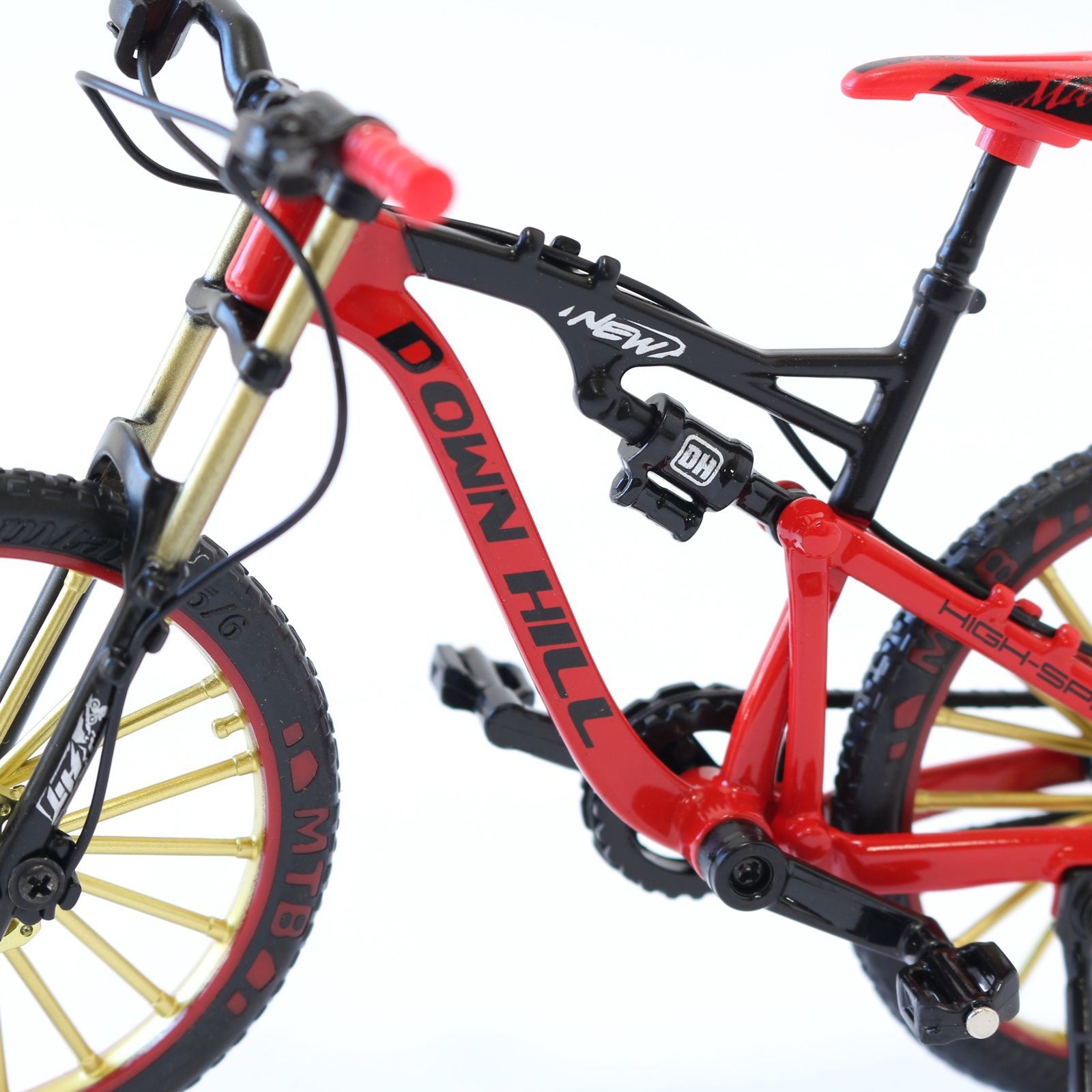 自転車 おもちゃ MTB マウンテンバイク 模型 ダイキャスト 1/10 自転車ミニチュア - メルカリ