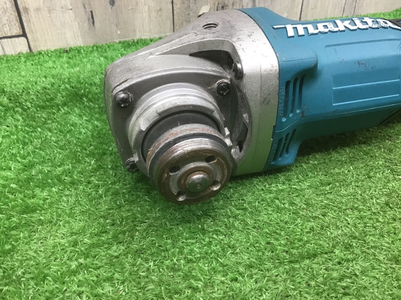 makita 100mmコードレスディスクグラインダ
