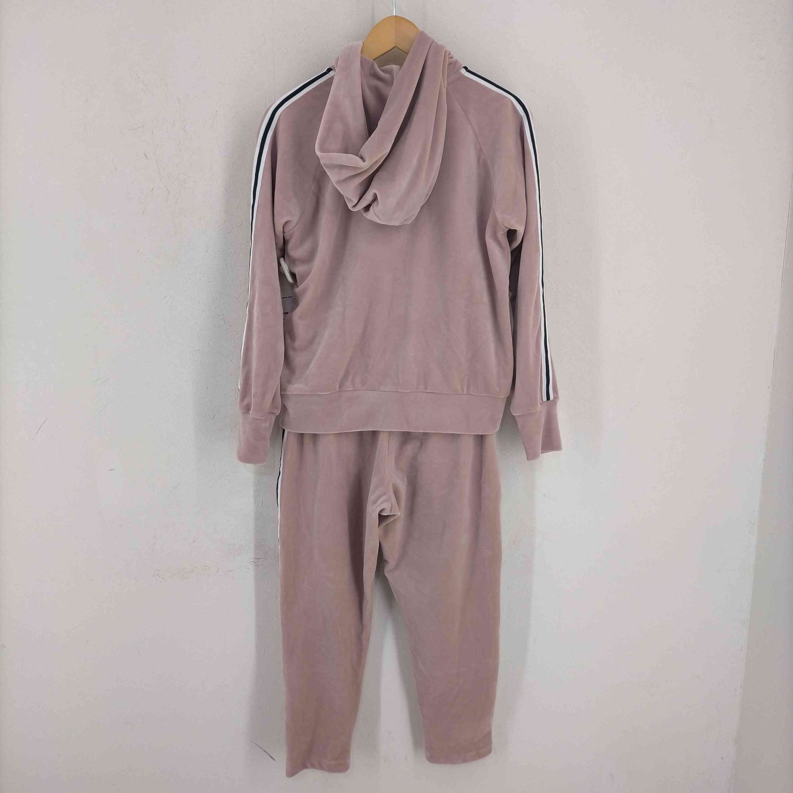 匿名配送 レディース Champion ベロア セットアップ 匿名配送 レディース Champion ベロア セットアップ
