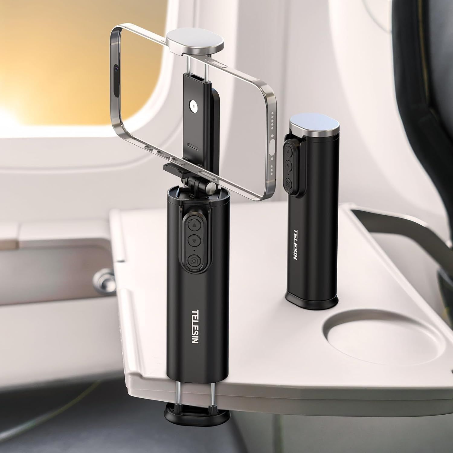 スマホスタンド 飛行機 スマホホルダー クリップ 携帯スタンド 新幹線 携帯ホルダー 360度回転 iphone スタンド 卓上 リモコン付き 操作簡単