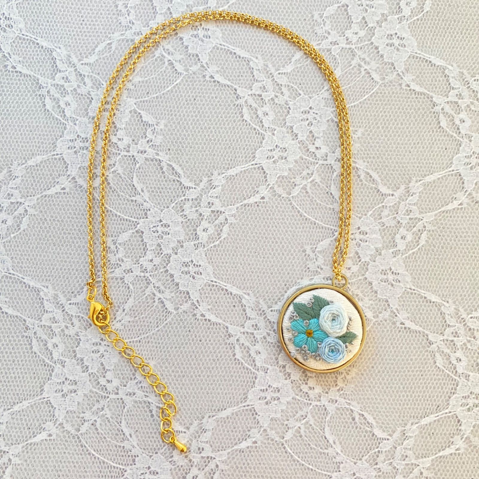 刺繍ネックレス【サークル02】 - メルカリ