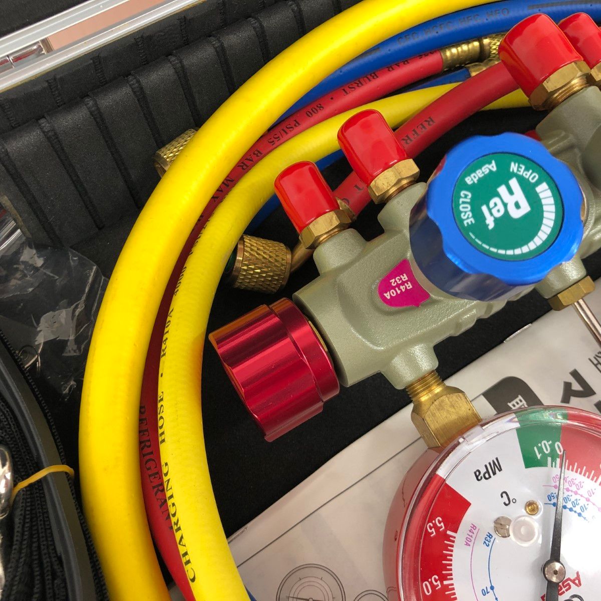 ДД【中古】ASADA 空調工具 ケース付 マニホールドAD/AF 目立った傷や  