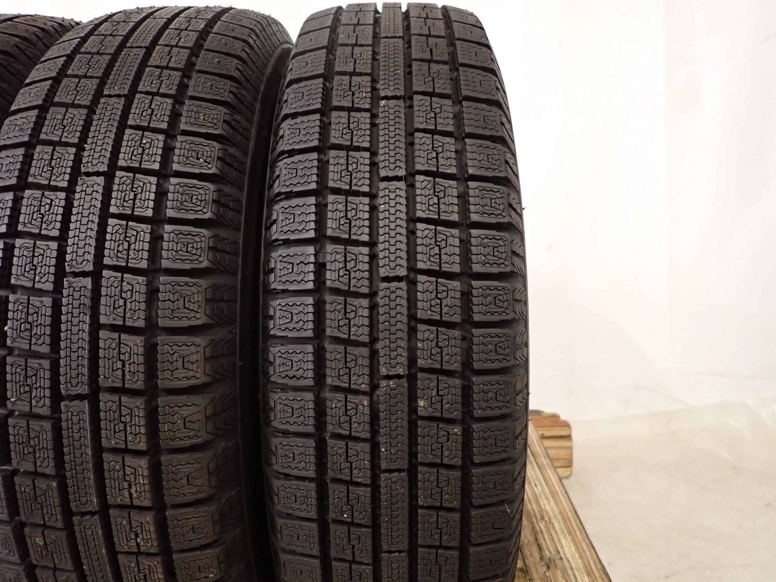 冬4本SET 会社宛 送料無料 145/80R12 74Q トーヨー ガリット G5 冬4本SET 会社宛 送料無料 145/80R12 74Q トーヨー ガリット G5