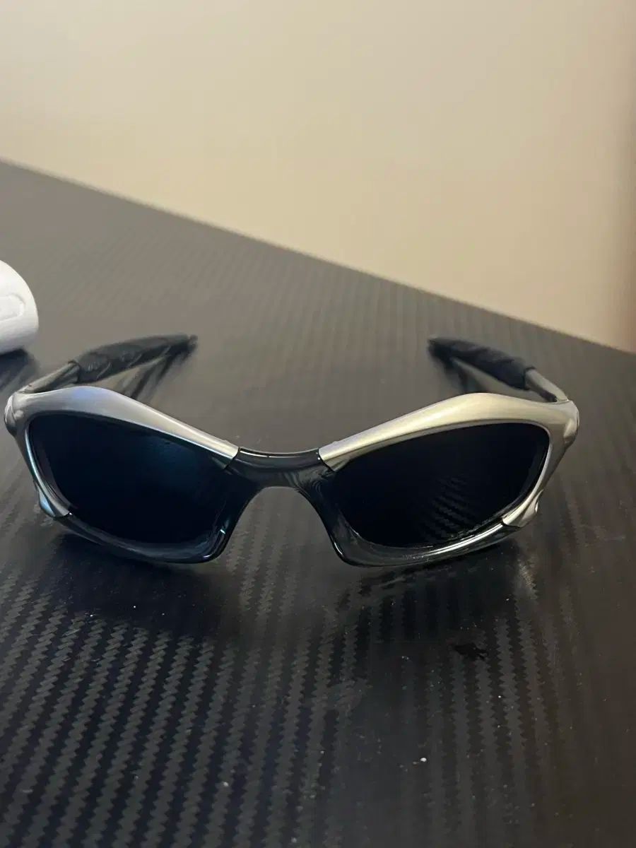 OAKLEY オークリー 接合する サングラス