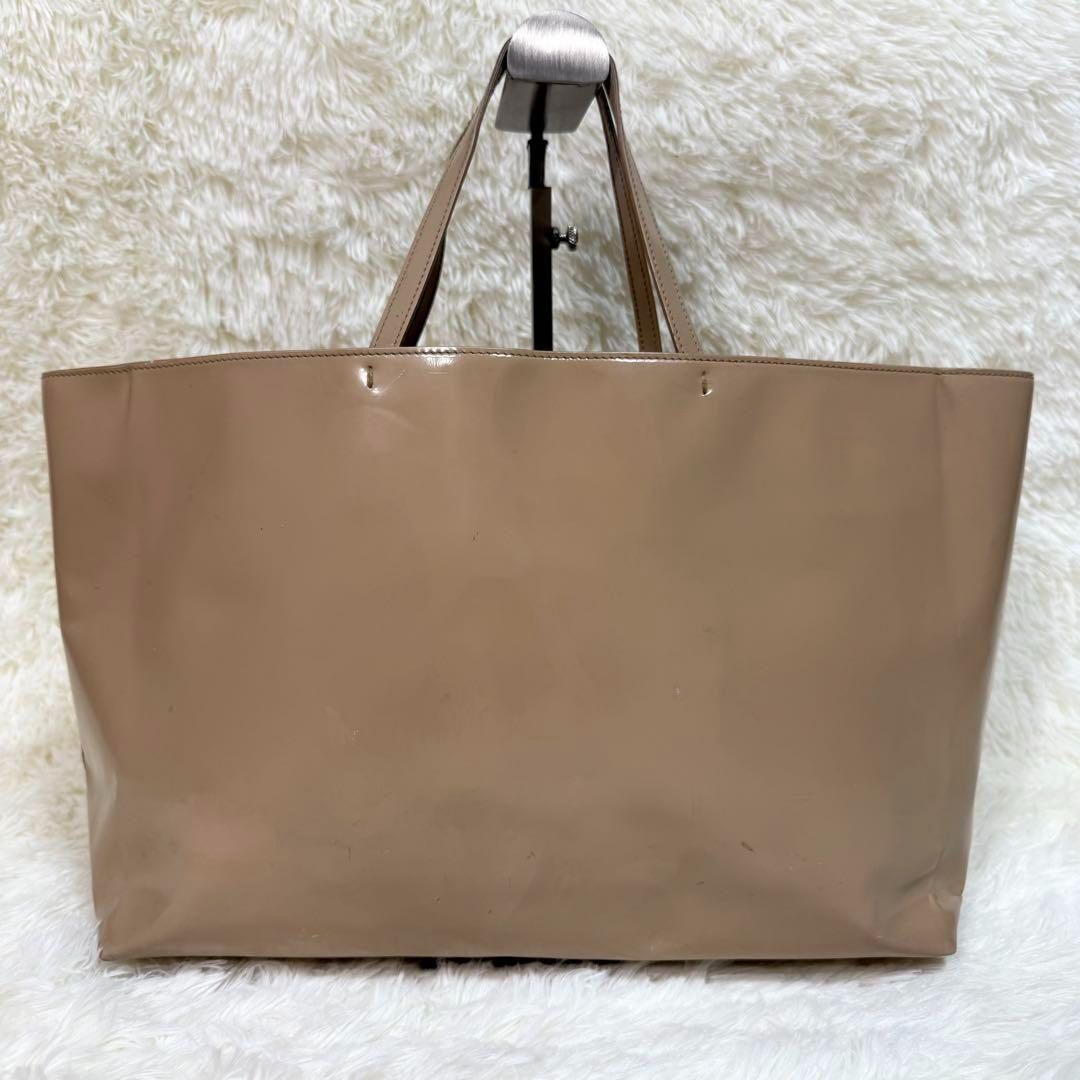 PRADA プラダ ロゴ型押しエナメルレザーハンドバッグ パテント