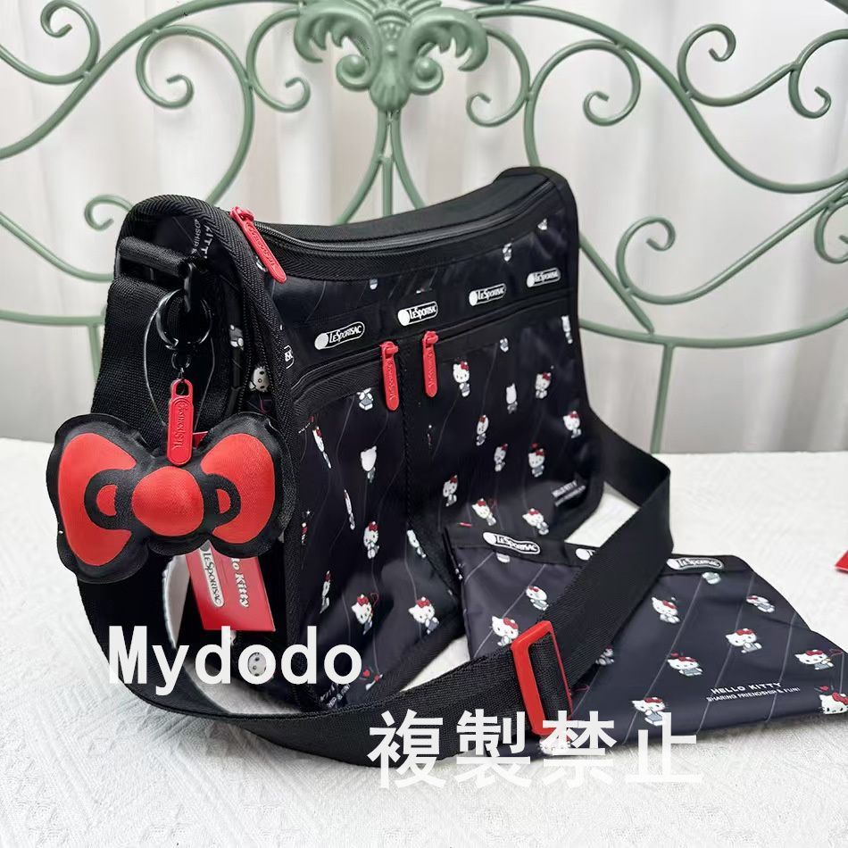 【タグ付き新品】レスポートサック × ハローキティ 50周年限定ショルダーバッグ レスポートサック LeSportsac ハローキティ ミニショルダーバック 50