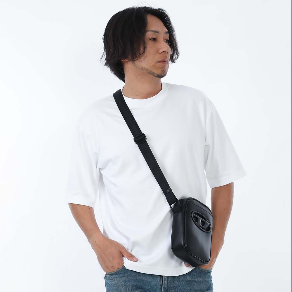 新品 DIESEL ディーゼル X10260 P5925 T8013 HOLI-D CROSSBODY 