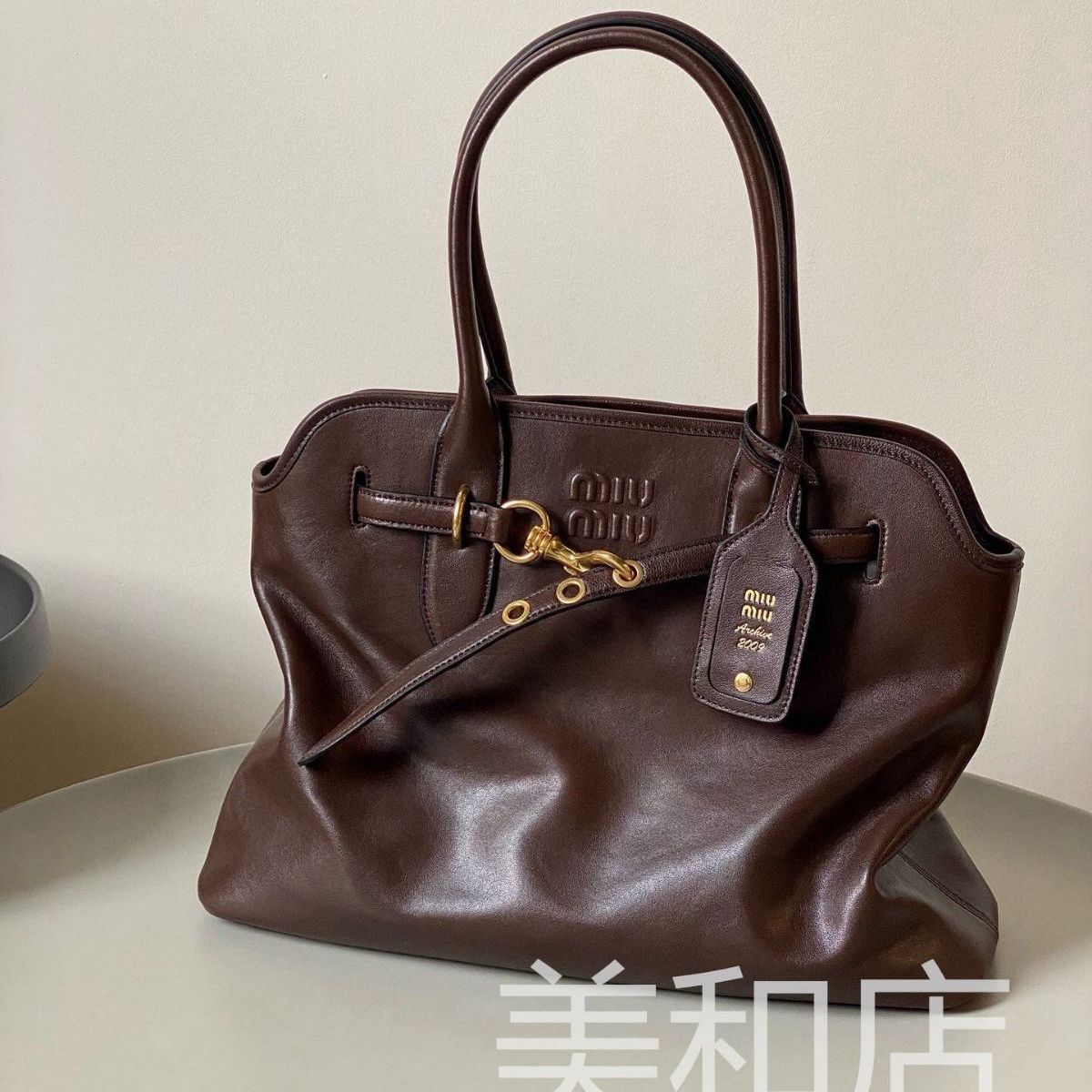 新品MIUMIUミュウミュウ ハンドバッグ トートバッグ ベストセラーの  