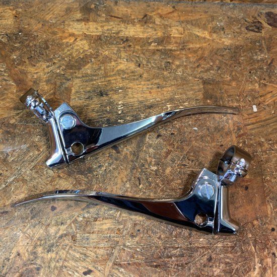 トライアンフ チョッパ―