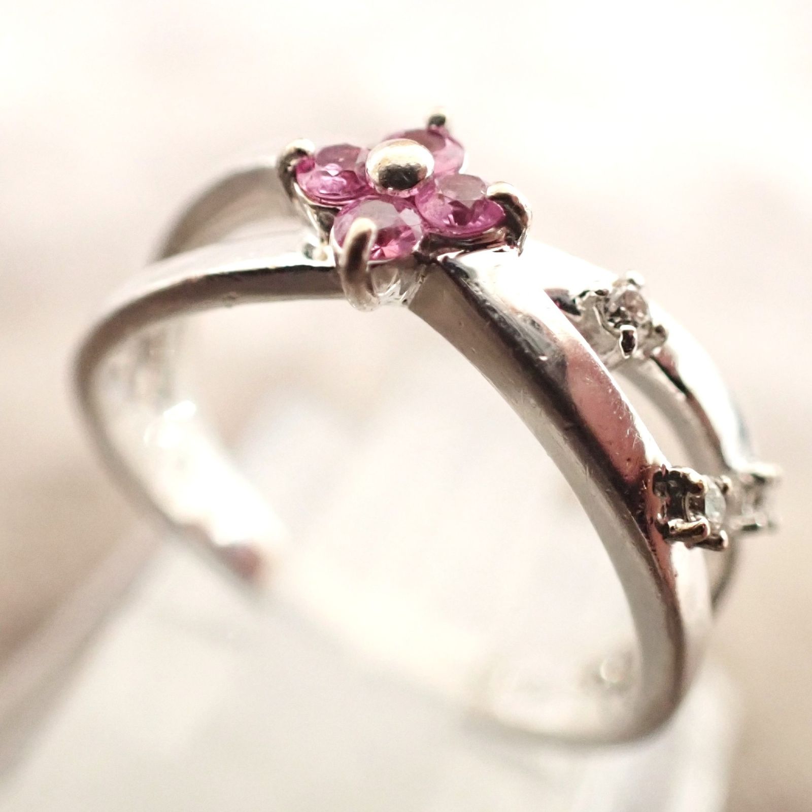 K18WG 組曲 ダイヤモンドリング