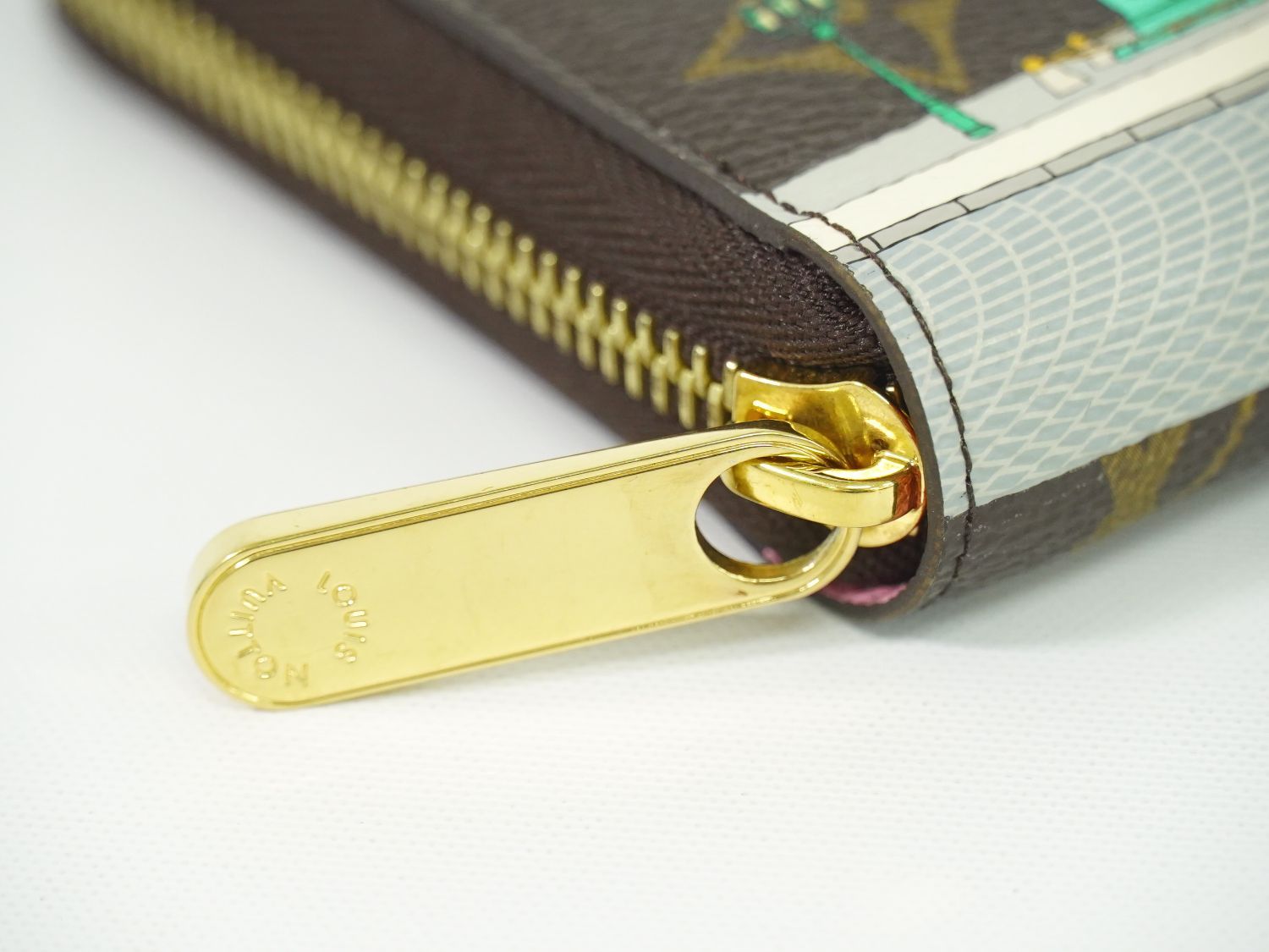 本物 ルイヴィトン LOUIS VUITTON LV ジッピーウォレット  