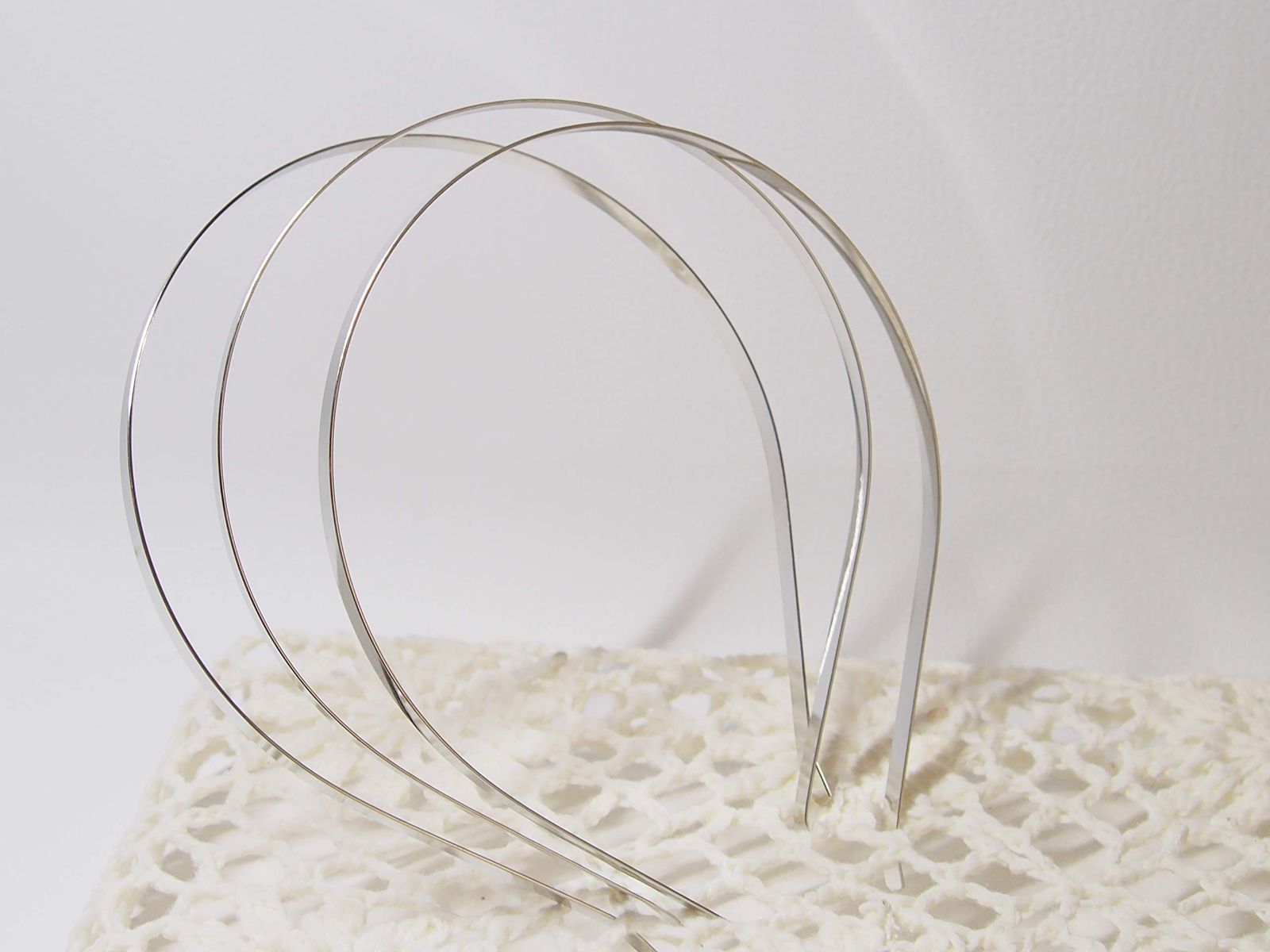 黄地粉彩纏枝蓮瓜菱開窓四季花題詩双耳賞瓶 清乾隆年製款 陶磁器 花瓶